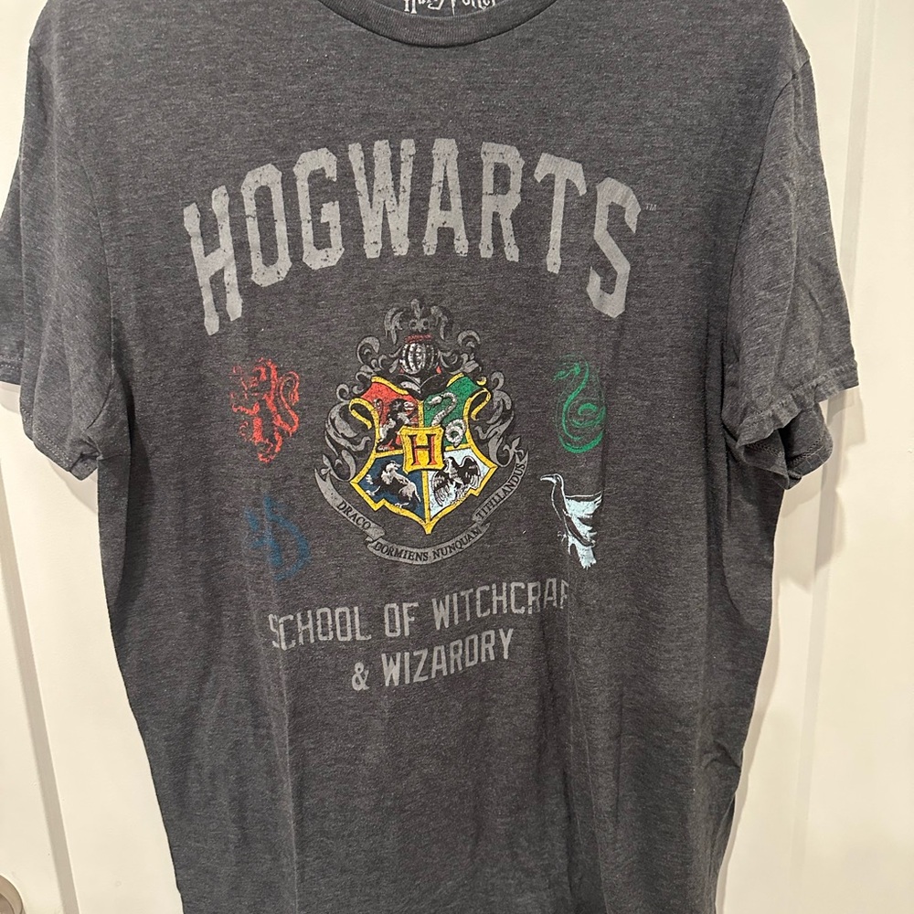 Warner Bros. Hogwarts Crest Kids Charcoal Graphic Tee